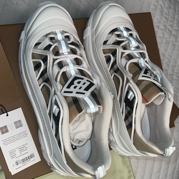 Burberry Shoes - AUTHENTIC Vintage Check Cotton and Leather Arthur Sneakers